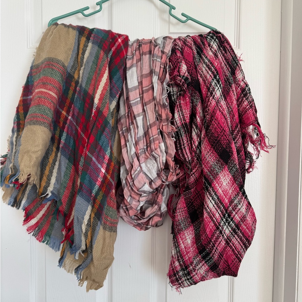 Scarves - Picture 3 of 4